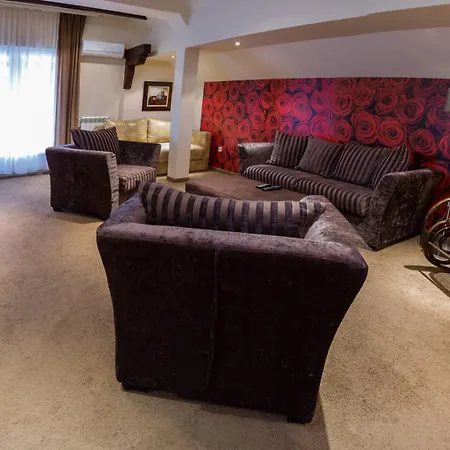 Stasea * 斯梅代雷沃