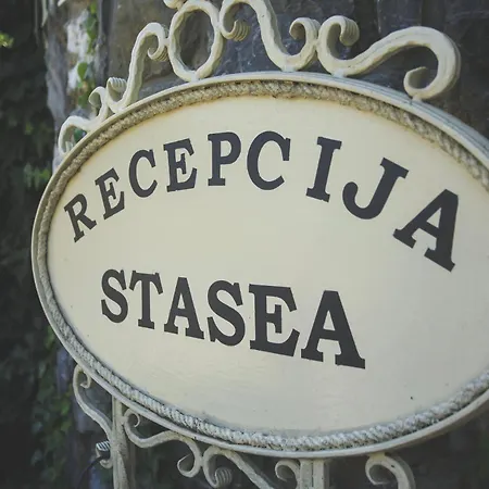 Stasea 斯梅代雷沃